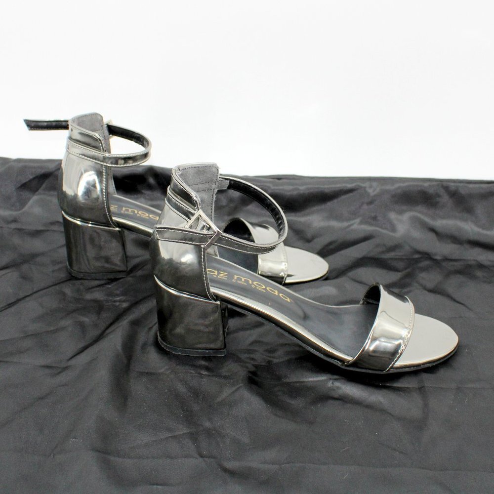 Uraz Moda Silver Heels - Picture 1 of 9